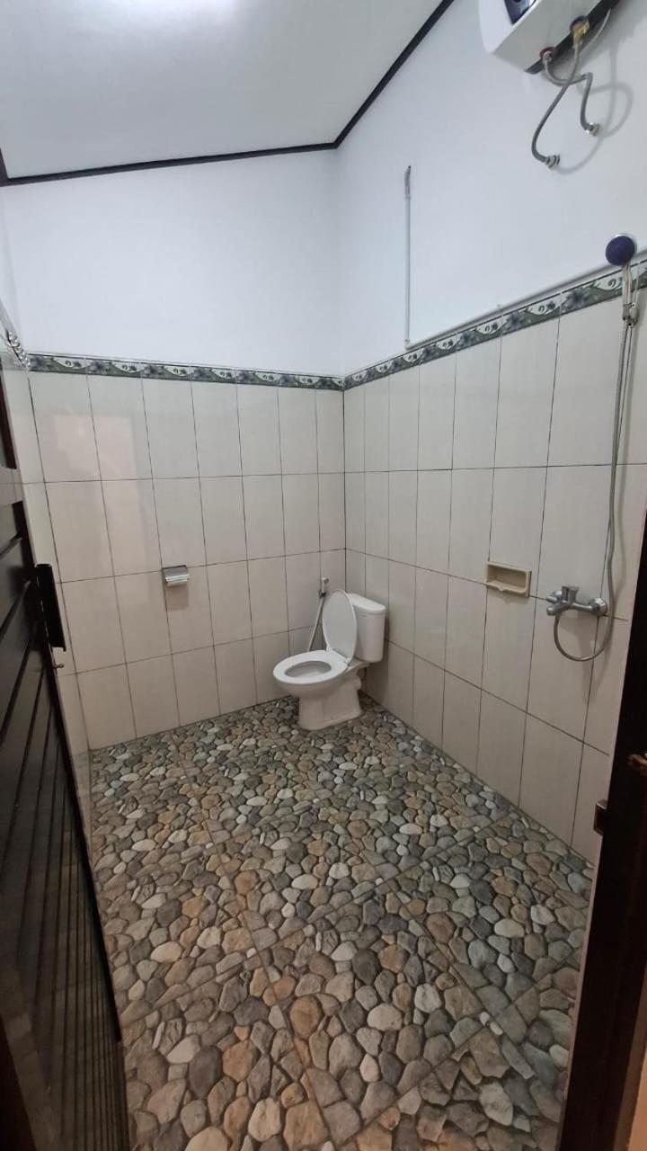 Raditya Homestay Mambal Ngoại thất bức ảnh